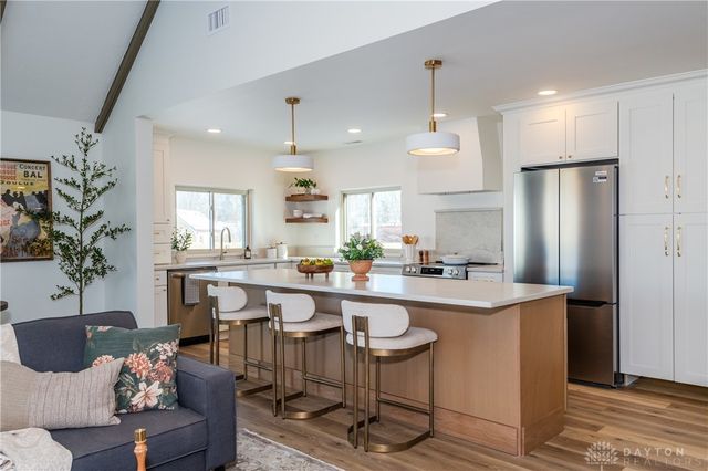 1884 N Longview Street, Beavercreek, OH 45432