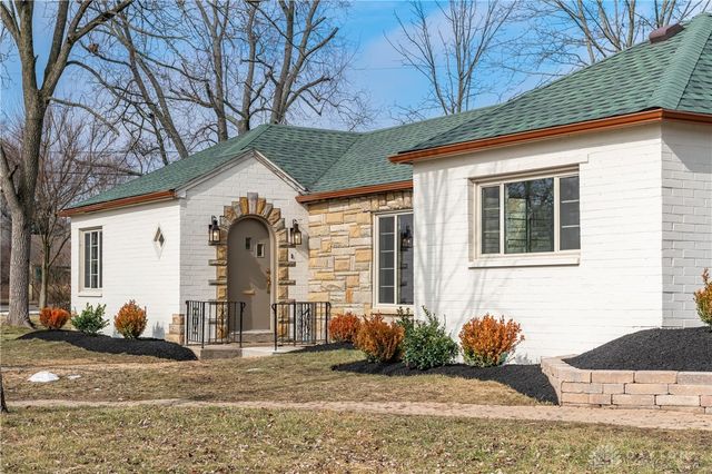 1884 N Longview Street, Beavercreek, OH 45432