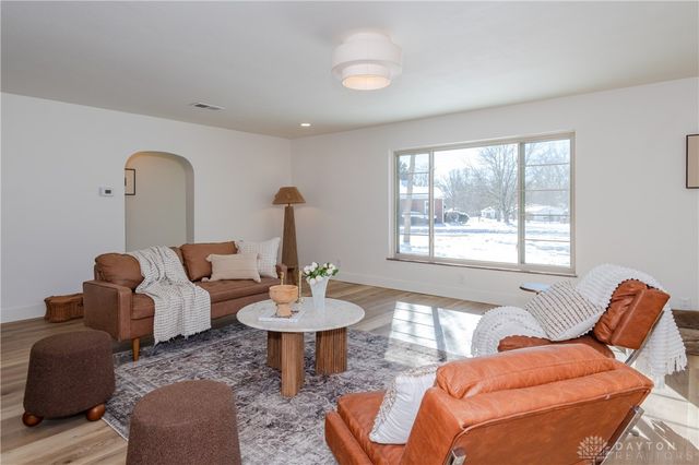 1884 N Longview Street, Beavercreek, OH 45432