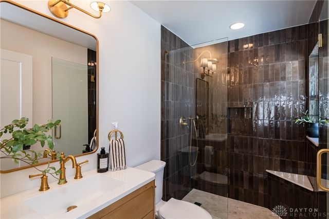 1884 N Longview Street, Beavercreek, OH 45432