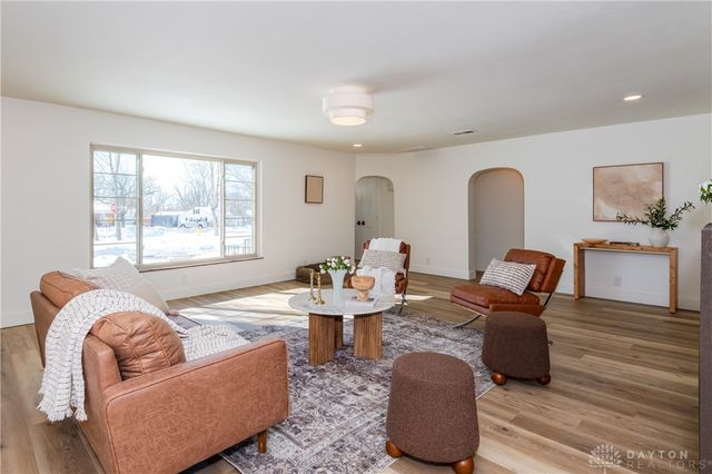 1884 N Longview Street, Beavercreek, OH 45432