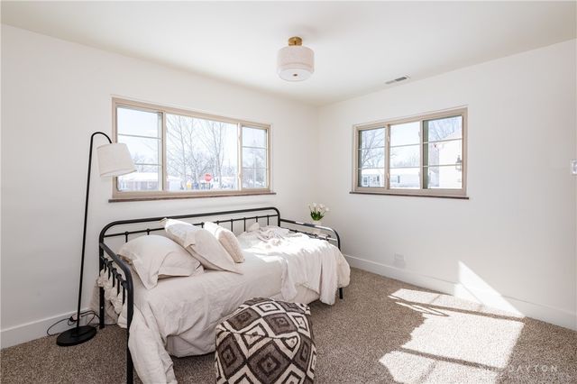 1884 N Longview Street, Beavercreek, OH 45432