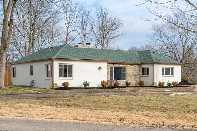 1884 N Longview Street, Beavercreek, OH 45432