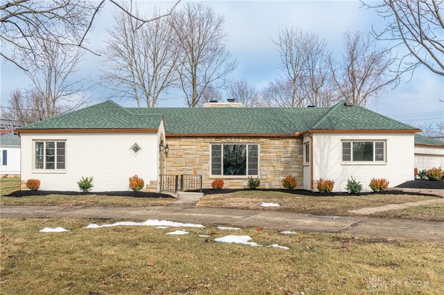 1884 N Longview Street, Beavercreek, OH 45432