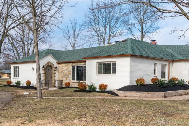 1884 N Longview Street, Beavercreek, OH 45432