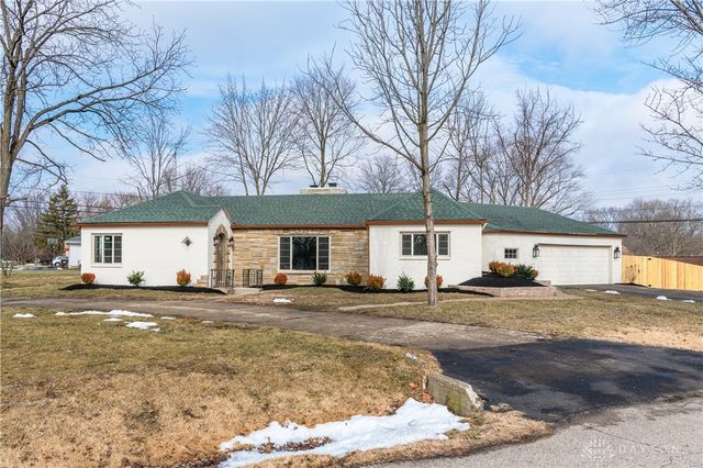 1884 N Longview Street, Beavercreek, OH 45432