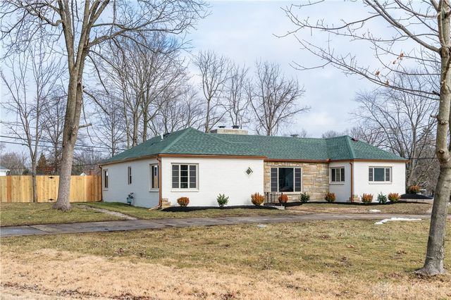 1884 N Longview Street, Beavercreek, OH 45432