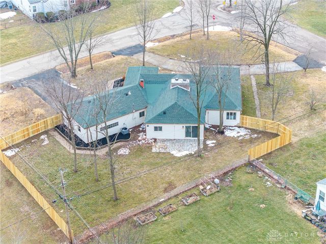 1884 N Longview Street, Beavercreek, OH 45432