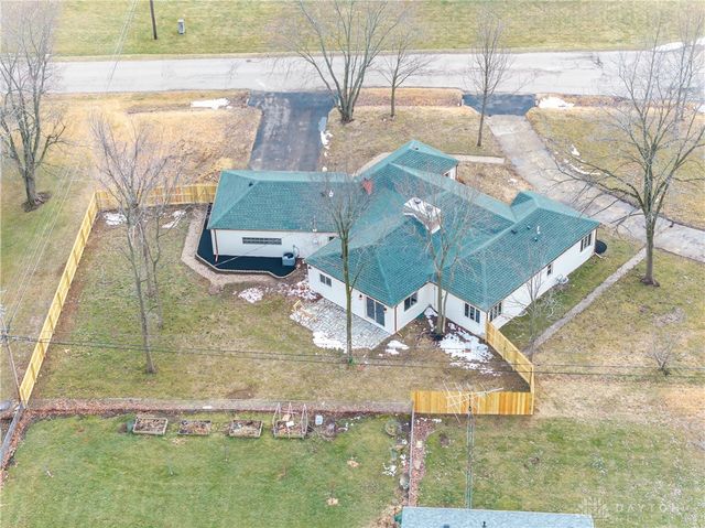 1884 N Longview Street, Beavercreek, OH 45432