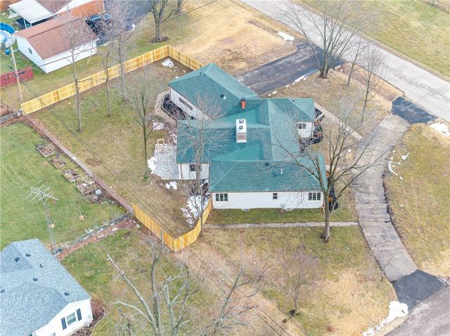 1884 N Longview Street, Beavercreek, OH 45432