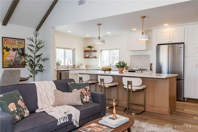 1884 N Longview Street, Beavercreek, OH 45432