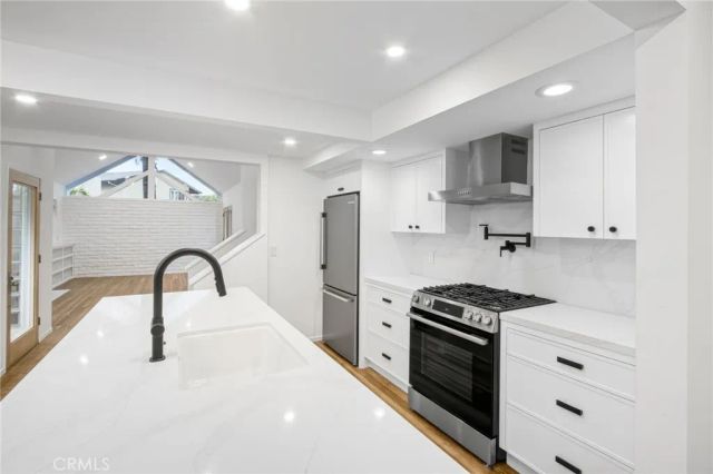 404 Prospect Street, Newport Beach, CA 92663