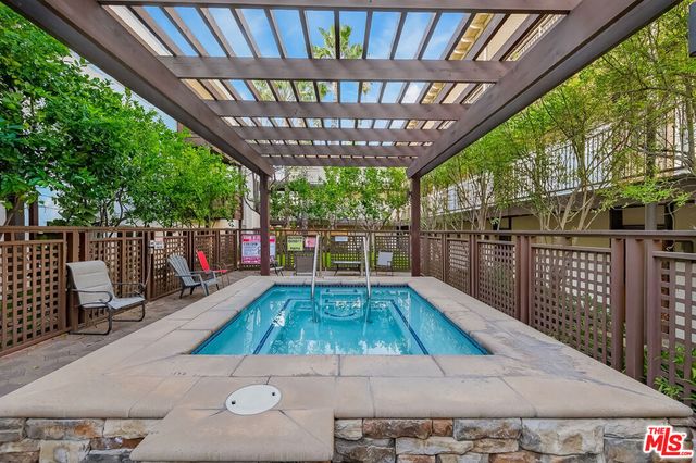 525 S Ardmore Avenue 257, Los Angeles, CA 90020