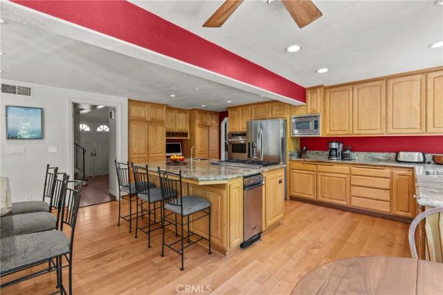 25313 Via Brasa, Valencia, CA 91355