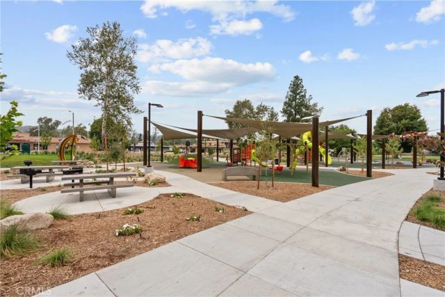 25313 Via Brasa, Valencia, CA 91355