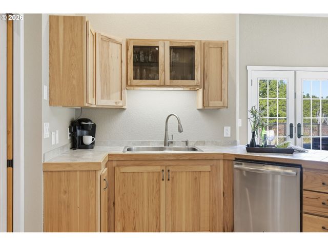 5200 DUNEWOOD Dr, Florence, OR 97439