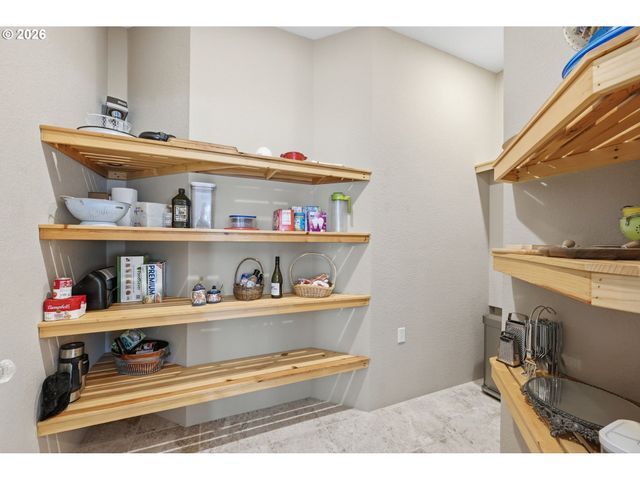 5200 DUNEWOOD Dr, Florence, OR 97439