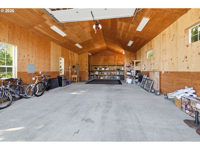 5200 DUNEWOOD Dr, Florence, OR 97439