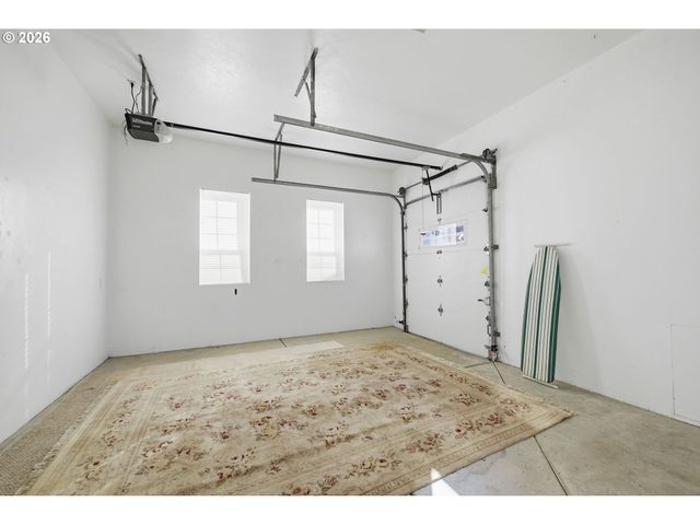 5200 DUNEWOOD Dr, Florence, OR 97439