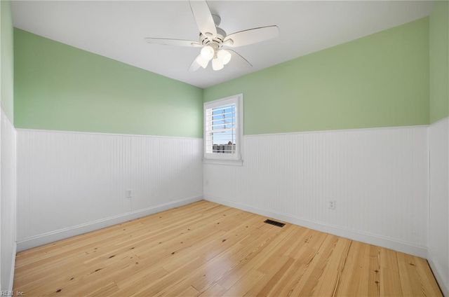 14 Eagle Point RD, Hampton, VA 23669