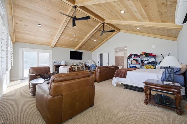 14 Eagle Point RD, Hampton, VA 23669