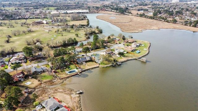 14 Eagle Point RD, Hampton, VA 23669