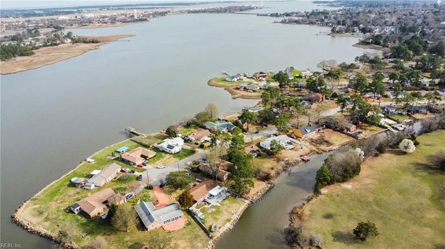 14 Eagle Point RD, Hampton, VA 23669
