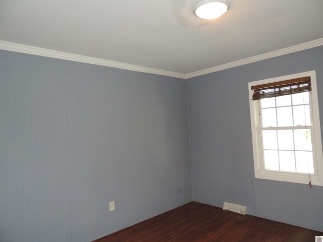 105 E Farthing Street, Mayfield, KY 42066