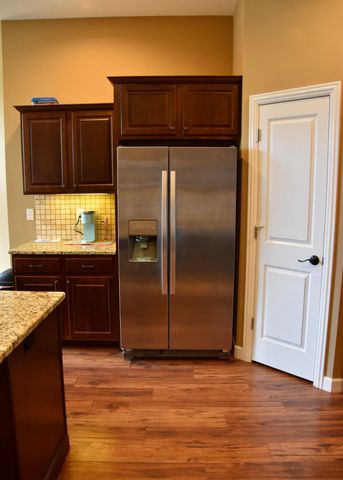 13000 E RTE D, Centralia, MO 65240