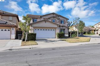 16166 Meadowmeer Ln, Fontana, CA 92336