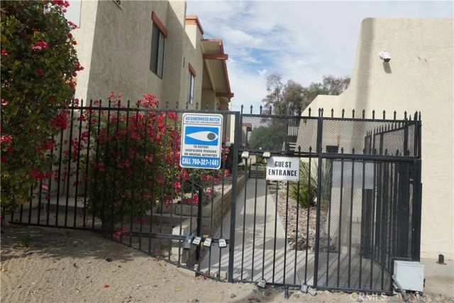 1407 N Sunrise Way 25, Palm Springs, CA 92262