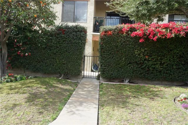 1407 N Sunrise Way 25, Palm Springs, CA 92262