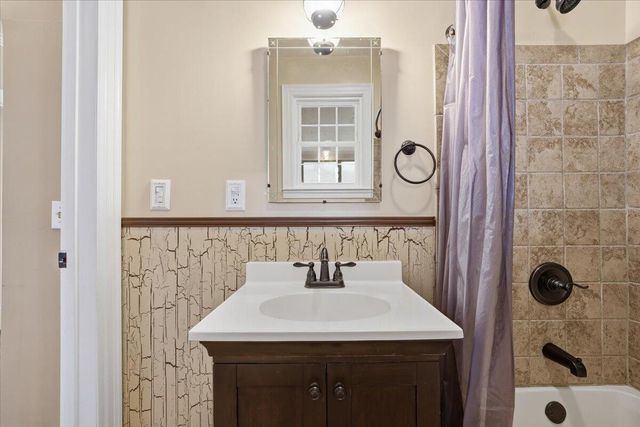 9419 Franklin ST, Ferrum, VA 24088