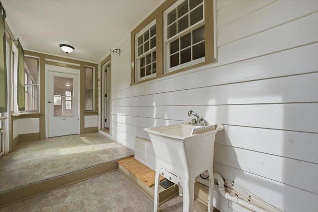 9419 Franklin ST, Ferrum, VA 24088