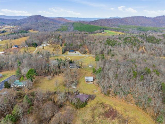 9419 Franklin ST, Ferrum, VA 24088