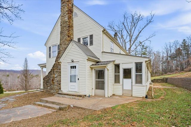 9419 Franklin ST, Ferrum, VA 24088