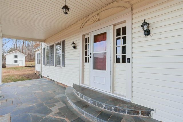 9419 Franklin ST, Ferrum, VA 24088