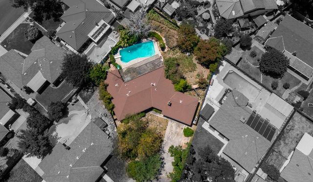 1221 Mist Flower Ct, Modesto, CA 95355