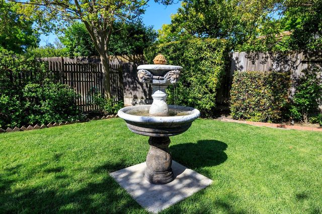1221 Mist Flower Ct, Modesto, CA 95355