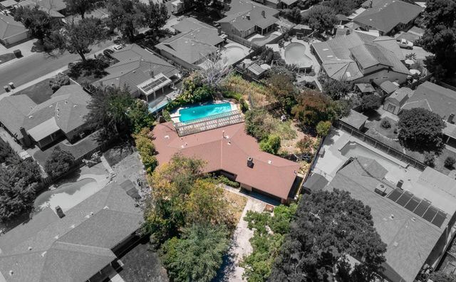1221 Mist Flower Ct, Modesto, CA 95355