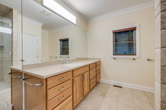1320 Suntree Road, Unicoi, TN 37692