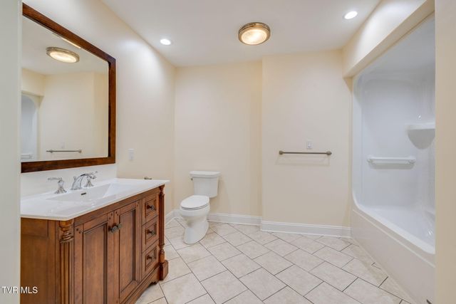 1320 Suntree Road, Unicoi, TN 37692