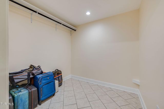 1320 Suntree Road, Unicoi, TN 37692