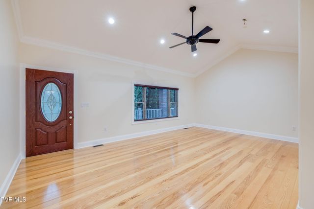 1320 Suntree Road, Unicoi, TN 37692