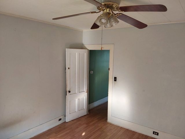 96 East St, Ware, MA 01082