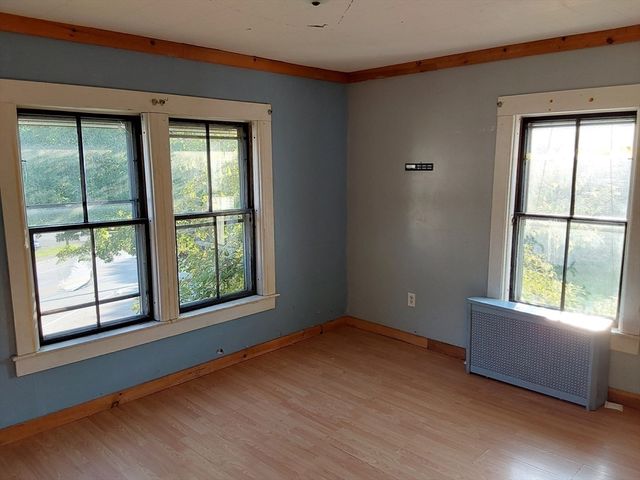 96 East St, Ware, MA 01082