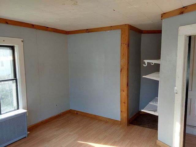 96 East St, Ware, MA 01082
