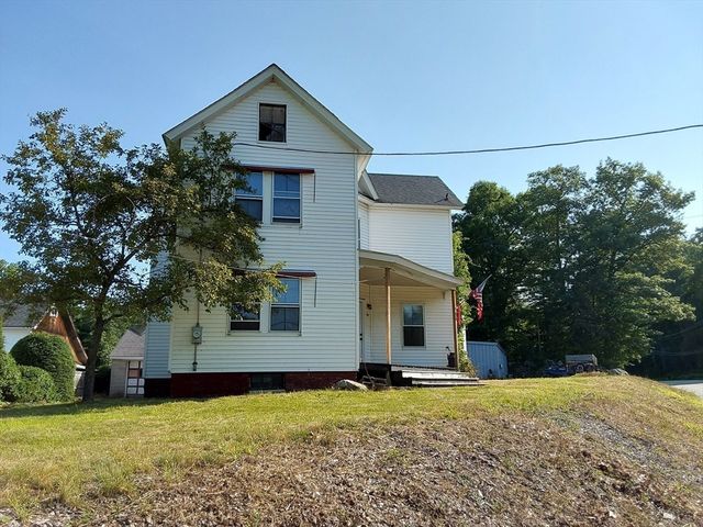 96 East St, Ware, MA 01082