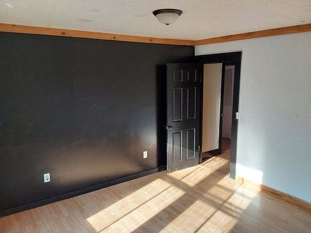 96 East St, Ware, MA 01082