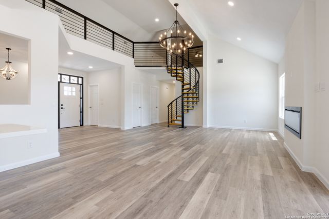 808 Heinen Road, Bandera, TX 78003